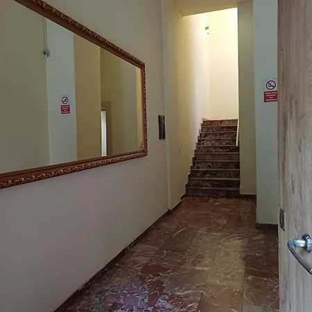 Mimoza's Apartment- In The Center Near The Pyramid Tiran